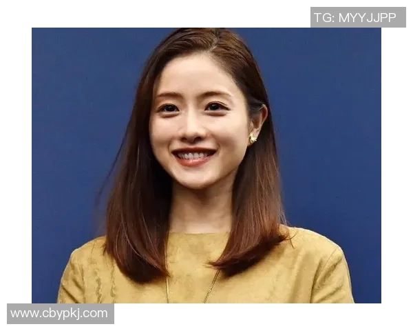 足球明星吸引力超强 女粉丝们微博热议狂潮引爆全网关注