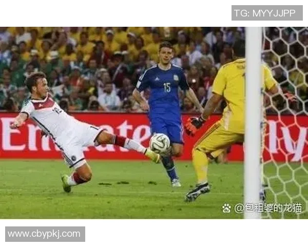 足球历史十大脏球员高清图片合集揭秘恶劣比赛风格与争议瞬间 足球历史十大脏球员高清图片合集揭秘恶劣比赛风格与争议瞬间